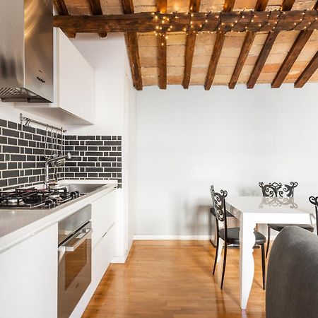 Pavone Centre Romantic Apartment Exterior foto